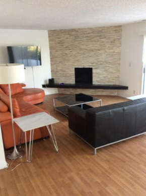 Modern home close to Universal/Hollywood